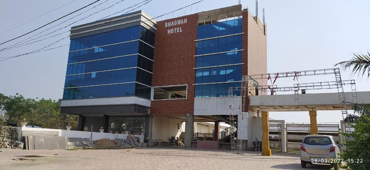 Bhagwan Hotel Gonda מראה חיצוני תמונה